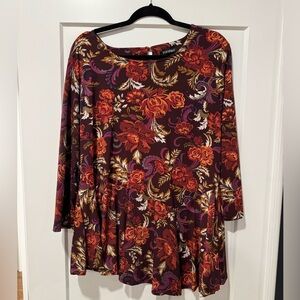 Roz & Ali Burgundy and Red Floral Tunic